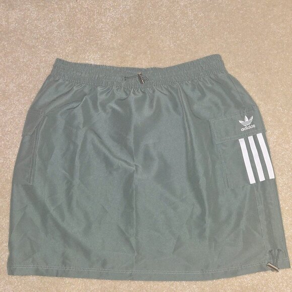 Adidas 3 Stripe Cargo Skirt Womens Small‎ Trace Green NEW - Picture 1 of 7